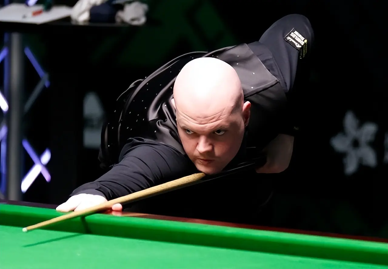 src, 过山车大战, 巴里霍金斯