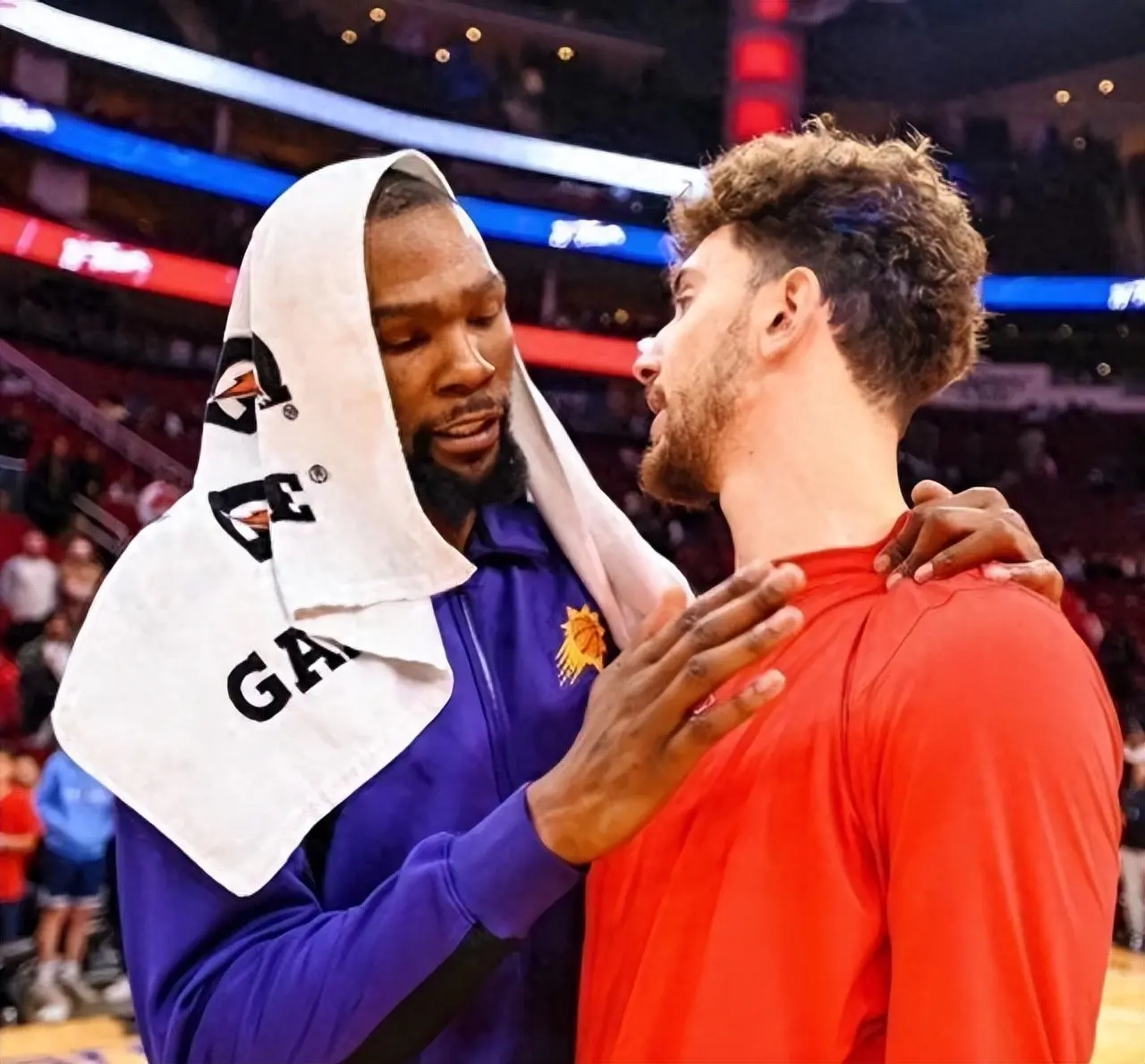 出色数据, 亿顶薪, 亿顶薪 出色数据, 亿顶薪, 亿顶薪