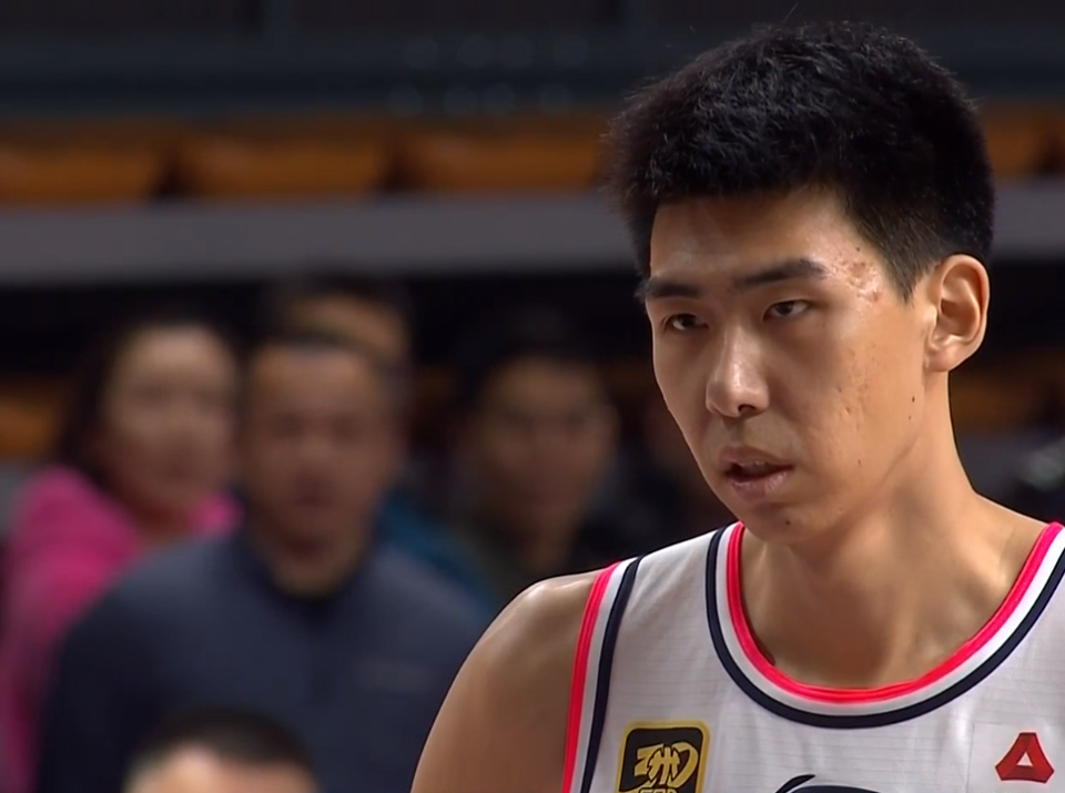 热身赛中, 广东队与广, 就是广东队 热身赛中, 广东队与广, 就是广东队