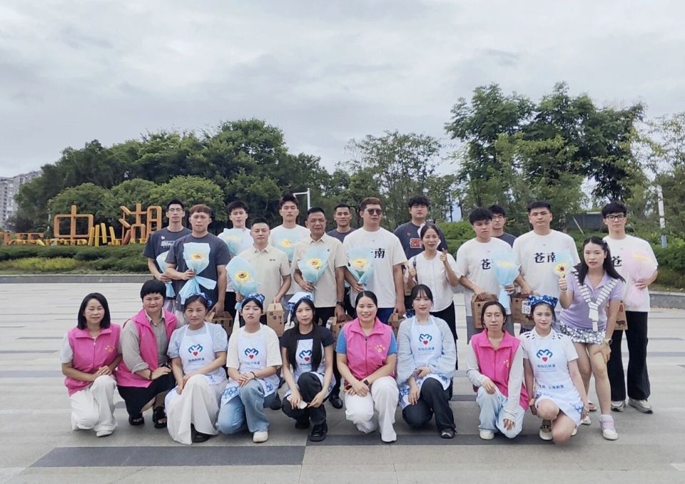 借助球员在 借助球员在