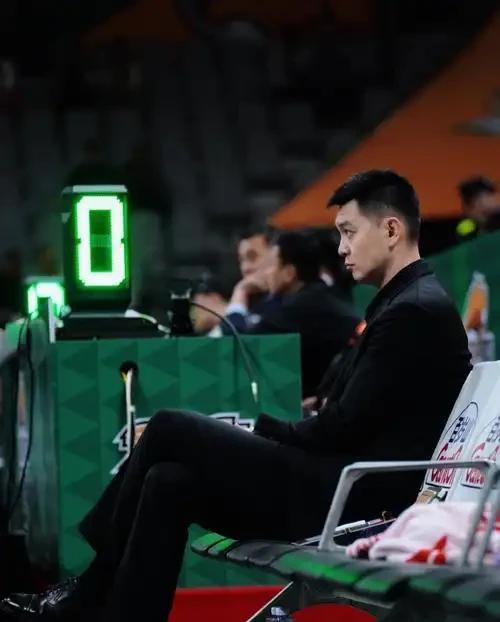 在国家队的, 起伏, 与谩骂毫无