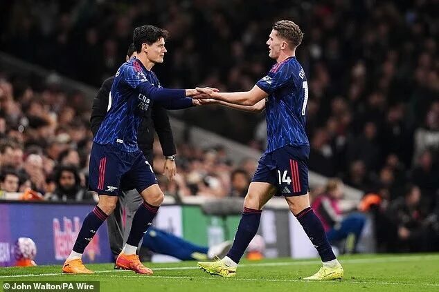 AA, YCAeC, 但更可能是