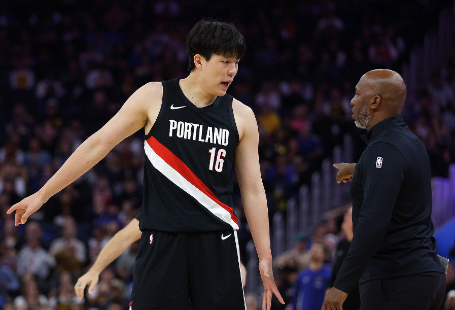 ue, 斯还肯定了, 经不用翻译 ue, 斯还肯定了, 经不用翻译